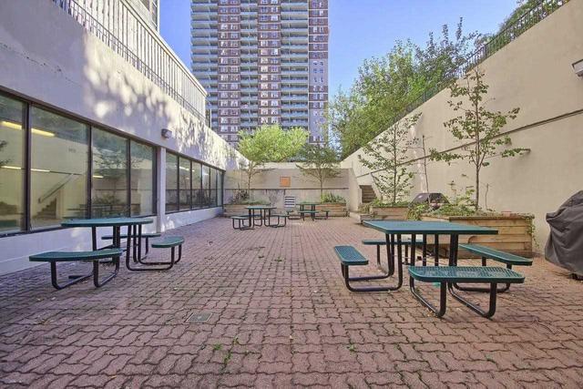 1911 - 40 Homewood Ave, Condo with 0 bedrooms, 1 bathrooms and 1 parking in Toronto ON | Image 4