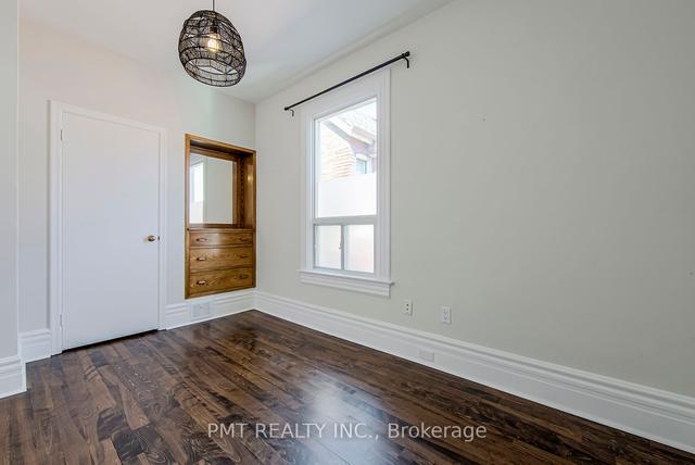 upper - 159 Shaw St, House other with 2 bedrooms, 1 bathrooms and 0 parking in Toronto ON | Image 7