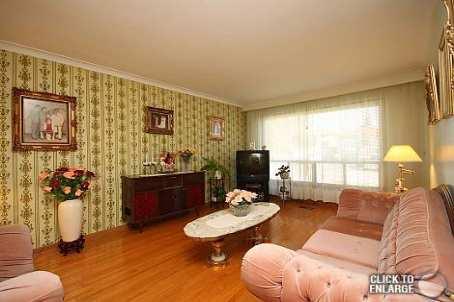 1032 East Ave, House detached with 3 bedrooms, 2 bathrooms and 4 parking in Mississauga ON | Image 3