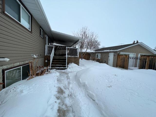 904 3rd Street W, House detached with 4 bedrooms, 2 bathrooms and 4 parking in Paintearth County No. 18 AB | Image 42
