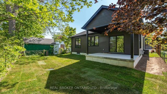 7 Robinson Ave, House detached with 3 bedrooms, 2 bathrooms and 4 parking in Brantford ON | Image 20
