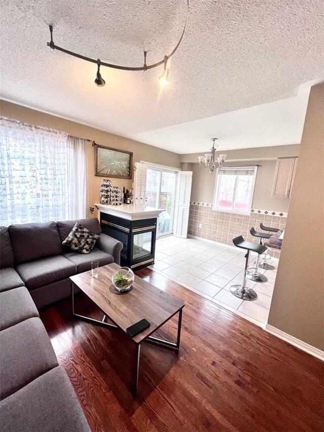 3866 Foxborough Tr, House semidetached with 3 bedrooms, 3 bathrooms and 2 parking in Mississauga ON | Image 9