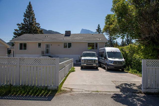 329 Big Horn Street, House detached with 5 bedrooms, 3 bathrooms and 6 parking in Banff AB | Image 10