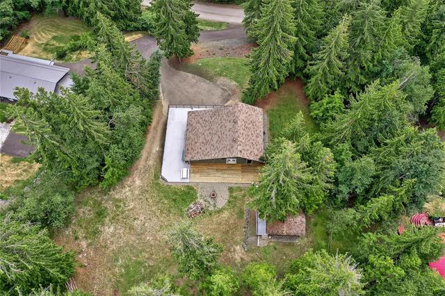 4365 Copper Cove Road, House detached with 3 bedrooms, 2 bathrooms and null parking in Columbia Shuswap F BC | Image 34