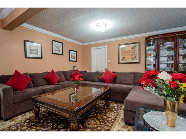40756 Peebles Place, House detached with 5 bedrooms, 3 bathrooms and 4 parking in Squamish BC | Image 5