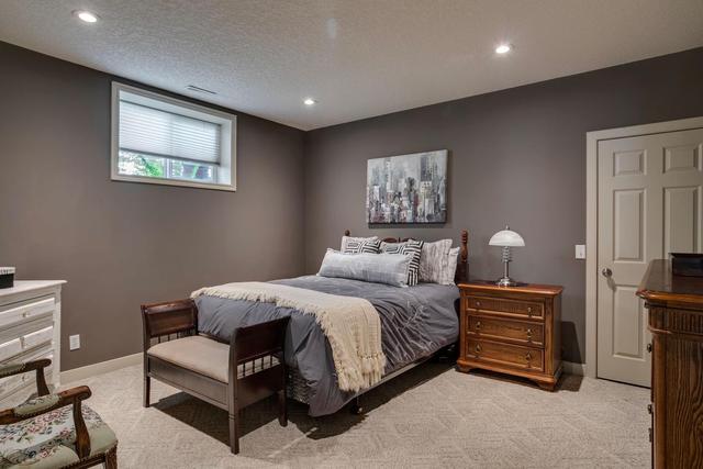2249 8 Avenue Se, House detached with 5 bedrooms, 3 bathrooms and 2 parking in Calgary AB | Image 35