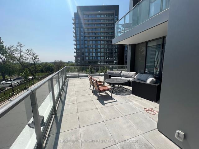 211 - 32 Forest Manor Rd, Condo with 2 bedrooms, 2 bathrooms and 1 parking in Toronto ON | Image 3