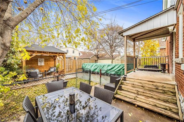 77 Weir Street S, House detached with 3 bedrooms, 1 bathrooms and 3 parking in Hamilton ON | Image 37