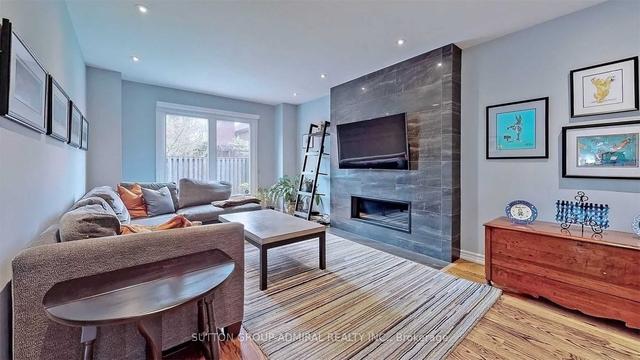 79 Rockwood Cres, House detached with 5 bedrooms, 5 bathrooms and 6 parking in Vaughan ON | Image 35