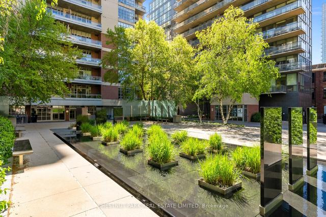 801 - 23 Brant St, Condo with 1 bedrooms, 1 bathrooms and 1 parking in Toronto ON | Image 4
