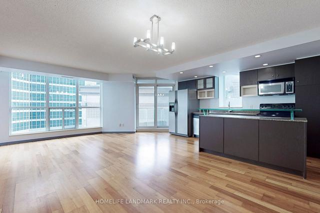 612 - 8 York St, Condo with 2 bedrooms, 2 bathrooms and 1 parking in Toronto ON | Image 16