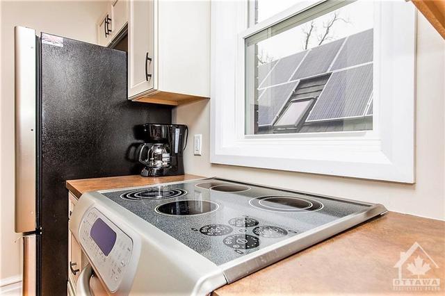 9 Ella Street, Condo with 2 bedrooms, 1 bathrooms and null parking in Ottawa ON | Image 14