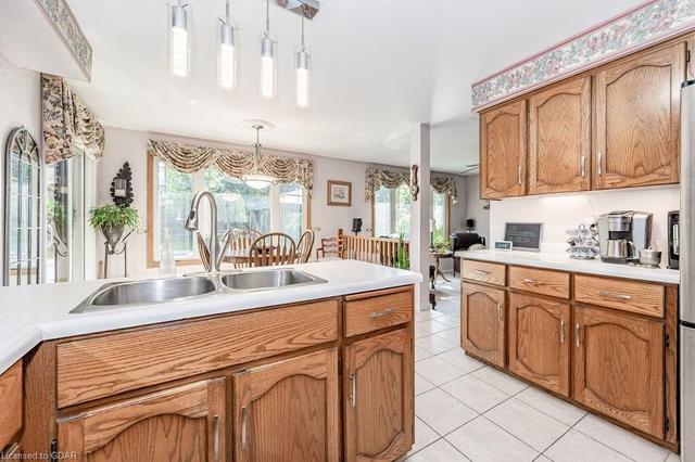 137 Downey Road, House detached with 3 bedrooms, 3 bathrooms and null parking in Guelph ON | Image 7