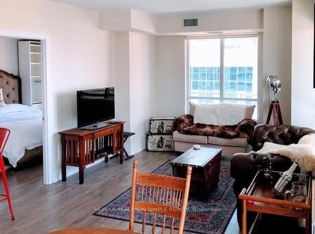 1611 - 300 Front St W, Condo with 2 bedrooms, 2 bathrooms and 1 parking in Toronto ON | Image 13