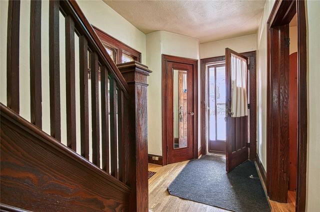 711 Windermere Ave, House detached with 3 bedrooms, 2 bathrooms and 2 parking in Toronto ON | Image 12