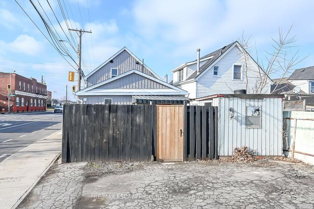 38 Frederick Ave, House detached with 3 bedrooms, 2 bathrooms and 3 parking in Hamilton ON | Image 35