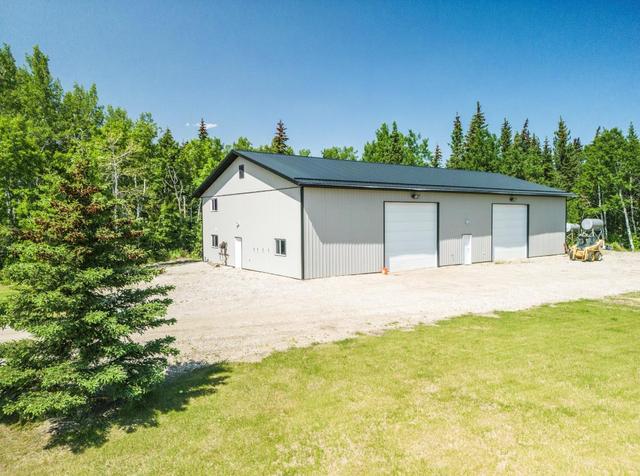 712005 Rr100, House detached with 5 bedrooms, 5 bathrooms and null parking in Grande Prairie County No. 1 AB | Image 9