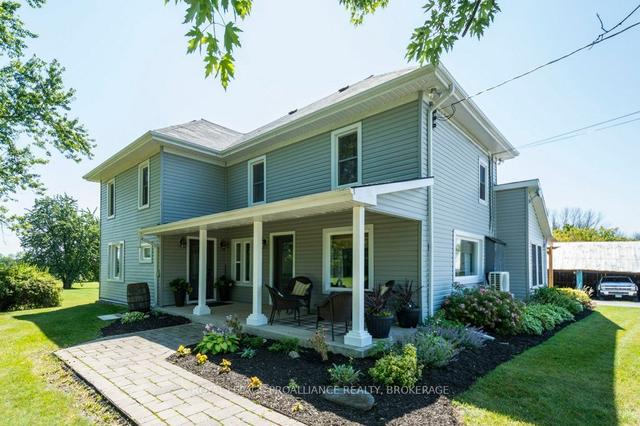 742 Casey Rd, House detached with 4 bedrooms, 3 bathrooms and 22 parking in Belleville ON | Image 1