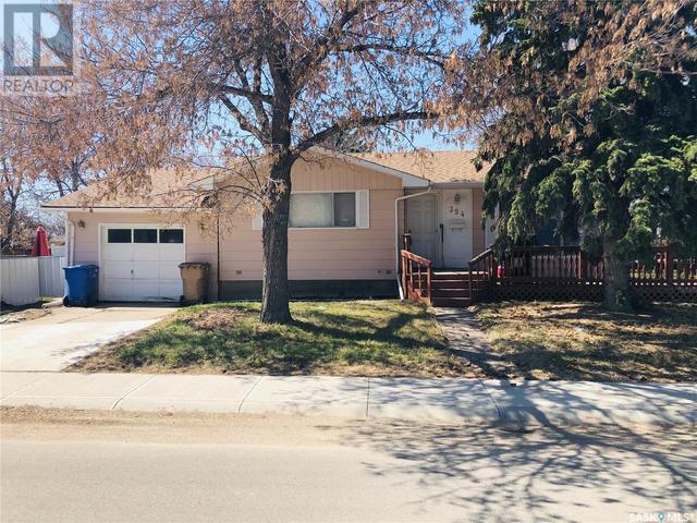 354 Oakview Drive, House detached with 3 bedrooms, 2 bathrooms and null parking in Regina SK | Image 1