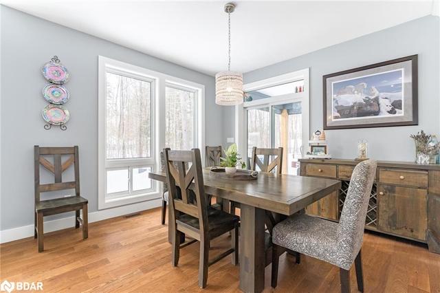 1033 Picard Lane, House detached with 3 bedrooms, 2 bathrooms and 8 parking in Gravenhurst ON | Image 2