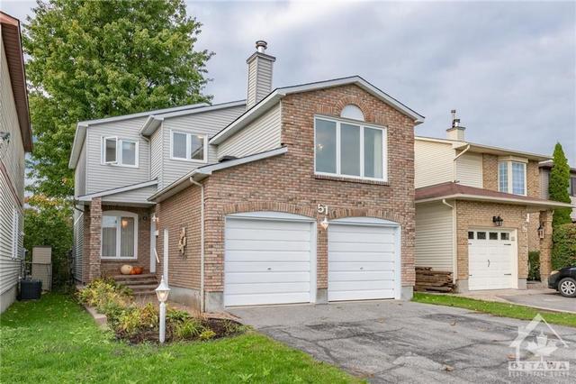 51 Pheasant Run Drive, House detached with 3 bedrooms, 3 bathrooms and 4 parking in Ottawa ON | Image 1