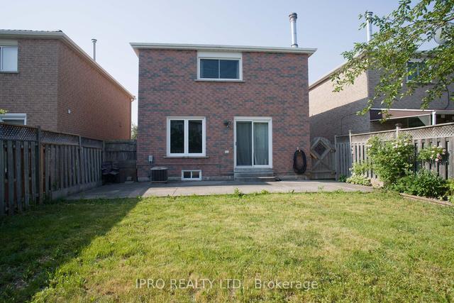3211 Valcourt Cres, House detached with 4 bedrooms, 3 bathrooms and 3 parking in Mississauga ON | Image 17