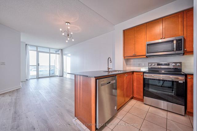 910 - 90 Absolute Ave, Condo with 2 bedrooms, 1 bathrooms and 1 parking in Mississauga ON | Image 32