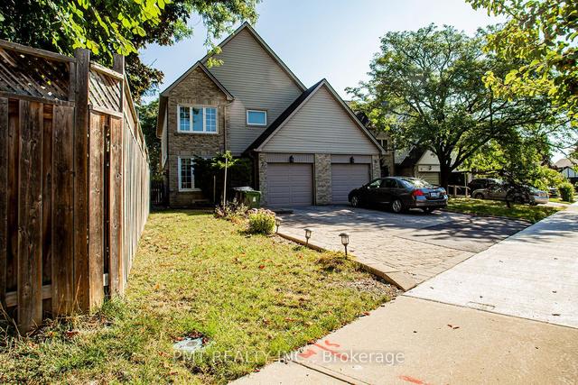 main - 7 Lafferty St, House detached with 3 bedrooms, 2 bathrooms and 3 parking in Toronto ON | Image 33
