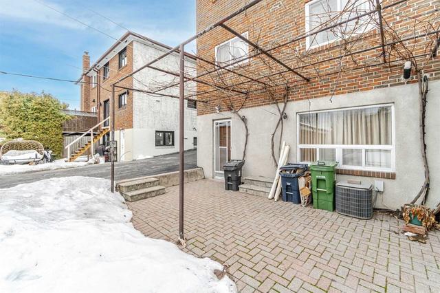 15 Gotham Crt, House semidetached with 3 bedrooms, 3 bathrooms and 4 parking in Toronto ON | Image 24