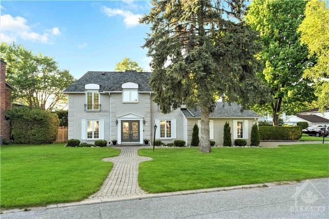 3 Erinlea Court, House detached with 5 bedrooms, 5 bathrooms and 6 parking in Ottawa ON | Image 2