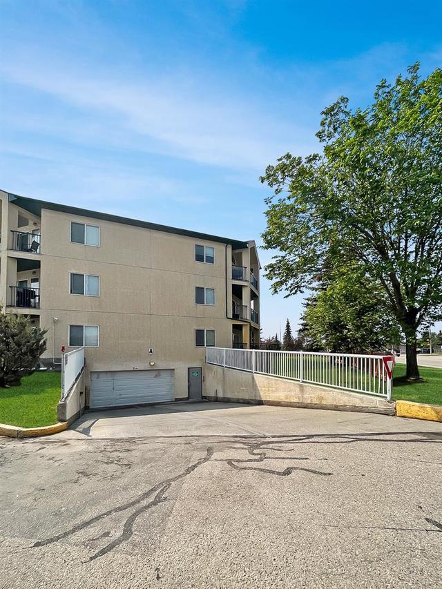 207 - 9111 104 Avenue, Condo with 2 bedrooms, 2 bathrooms and 1 parking in Grande Prairie AB | Image 5
