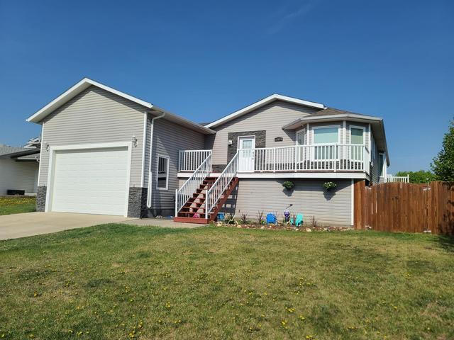 13418 91 Street, House detached with 5 bedrooms, 3 bathrooms and 4 parking in Peace River AB | Image 1