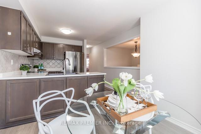 10 Kelso Cres, House attached with 3 bedrooms, 3 bathrooms and 2 parking in Vaughan ON | Image 8