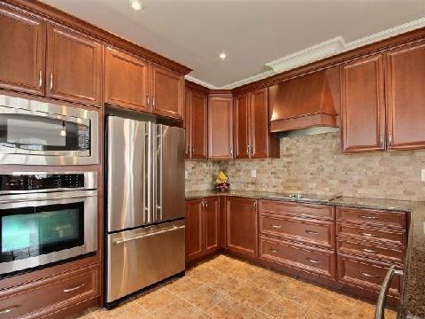 1028 Kelman Crt, House detached with 4 bedrooms, 3 bathrooms and 2 parking in Milton ON | Image 14