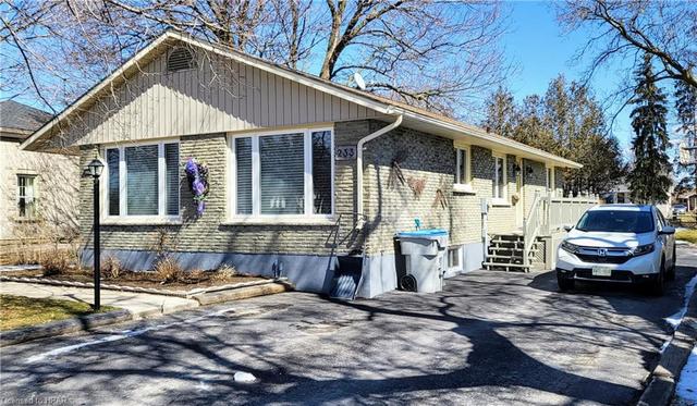 233 Albert Street, House detached with 4 bedrooms, 2 bathrooms and null parking in Central Huron ON | Image 1