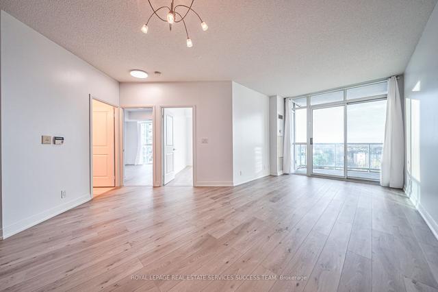 910 - 90 Absolute Ave, Condo with 2 bedrooms, 1 bathrooms and 1 parking in Mississauga ON | Image 7