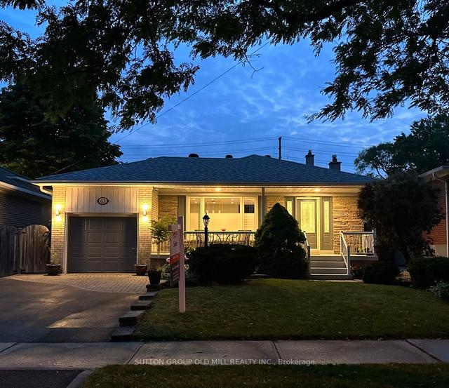 61 Oxenden Cres, House detached with 3 bedrooms, 3 bathrooms and 3 parking in Toronto ON | Image 12