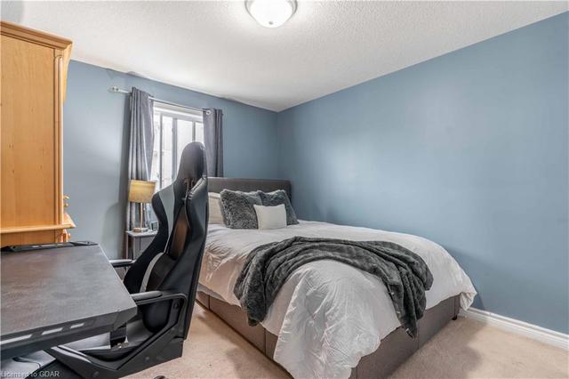 24 - 20 Shackleton Drive, House attached with 3 bedrooms, 2 bathrooms and 2 parking in Guelph ON | Image 18
