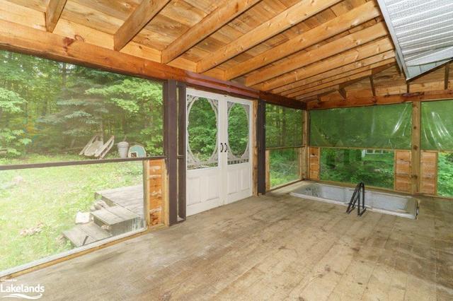 1028 Old 117 Highway, House detached with 3 bedrooms, 2 bathrooms and 8 parking in Lake of Bays ON | Image 43
