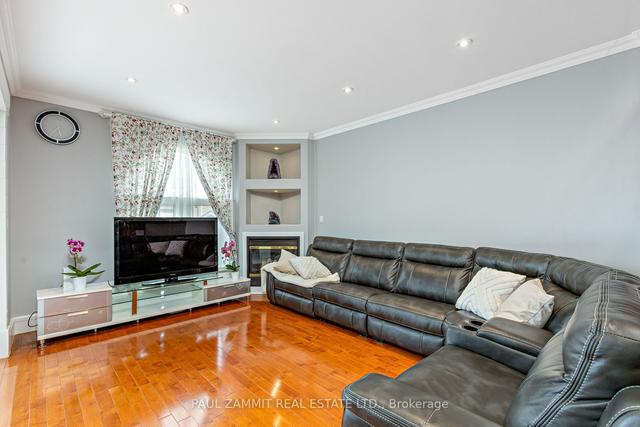 32 Cashmere Cres, House detached with 4 bedrooms, 5 bathrooms and 5 parking in Markham ON | Image 4