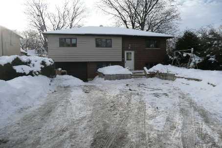 102 Innisfil St, House detached with 3 bedrooms, 1 bathrooms and 4 parking in Barrie ON | Image 1