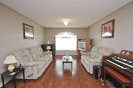 985 Southfork Dr, House detached with 3 bedrooms, 4 bathrooms and 2 parking in Mississauga ON | Image 4