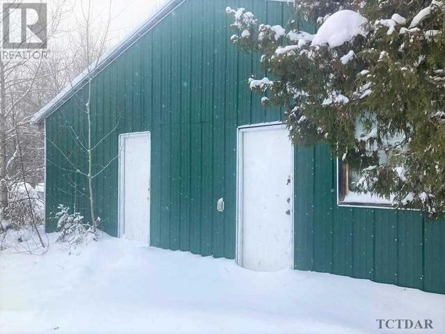 270 Hayes St, House detached with 2 bedrooms, 1 bathrooms and 8 parking in Kirkland Lake ON | Image 3