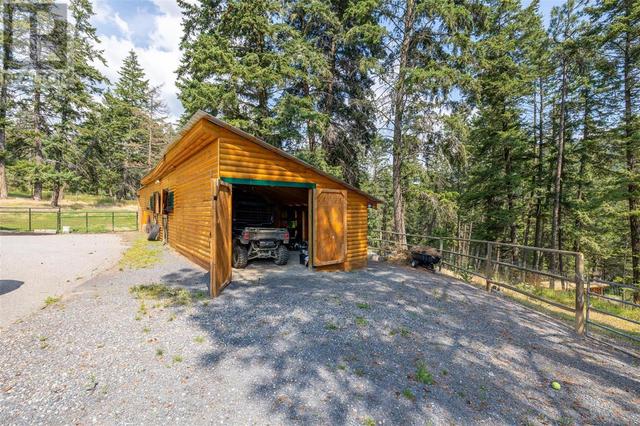 6741 Highway 33, E, House detached with 4 bedrooms, 2 bathrooms and 12 parking in Kelowna BC | Image 36
