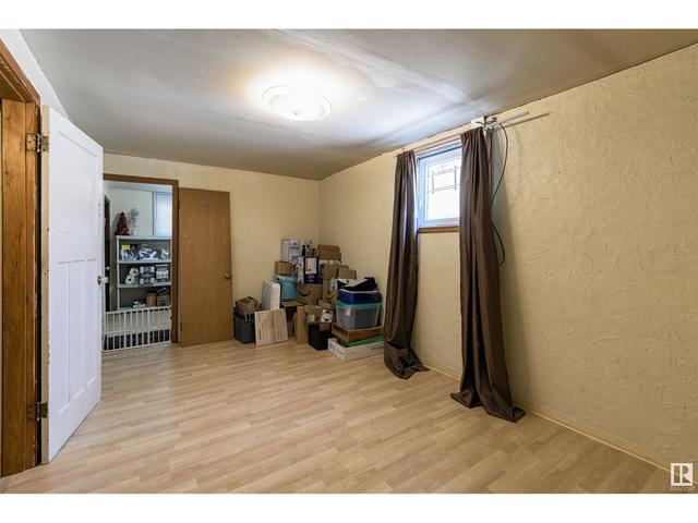 11304 72 Av Nw, House detached with 5 bedrooms, 2 bathrooms and null parking in Edmonton AB | Image 21