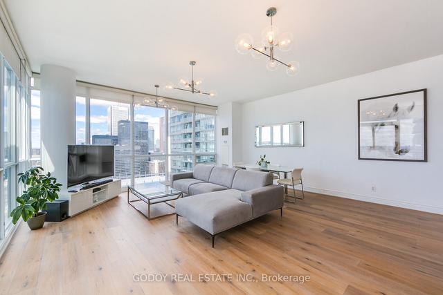 lph4901 - 55 Bremner Blvd, Condo with 3 bedrooms, 2 bathrooms and 1 parking in Toronto ON | Image 33