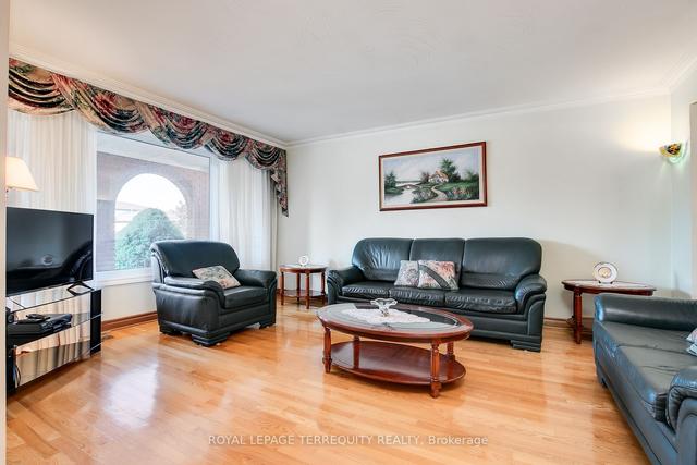 3 Byworth Blvd, House detached with 3 bedrooms, 3 bathrooms and 4 parking in Toronto ON | Image 23