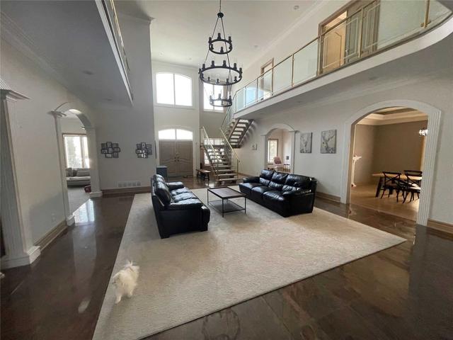 61 Arjay Cres, House detached with 4 bedrooms, 6 bathrooms and 7 parking in Toronto ON | Image 2