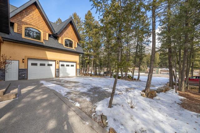 3407 Crooked Tree Place, House detached with 4 bedrooms, 4 bathrooms and null parking in East Kootenay F BC | Image 3