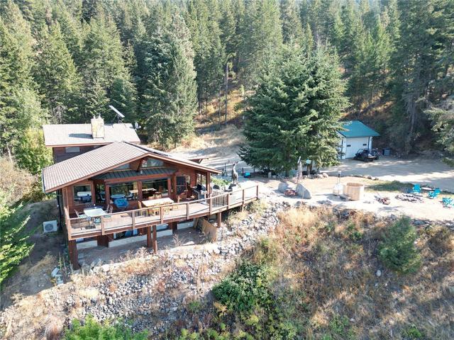 5572 Oyama Lake Road, House detached with 4 bedrooms, 2 bathrooms and 26 parking in Columbia Shuswap F BC | Image 46
